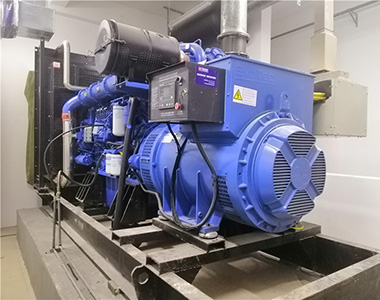 9999js金沙老品牌720KW/400V陆用发电机应用于某房地产项目